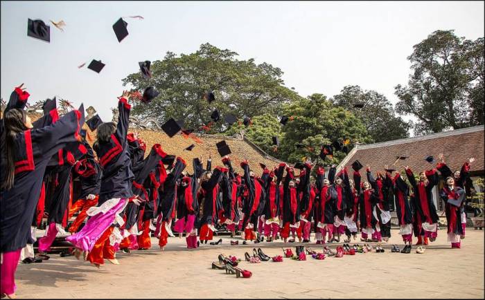 graduation at the Temple of Literature graduation at the Temple of Literature
