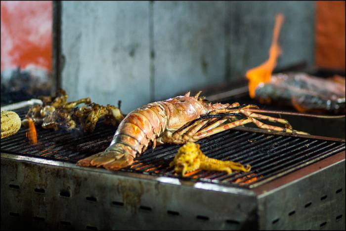 dinner at a night market Can Tho