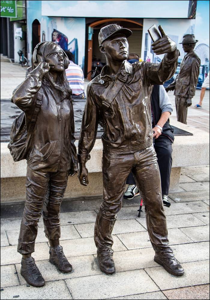 memorial to selfies memorial to selfies