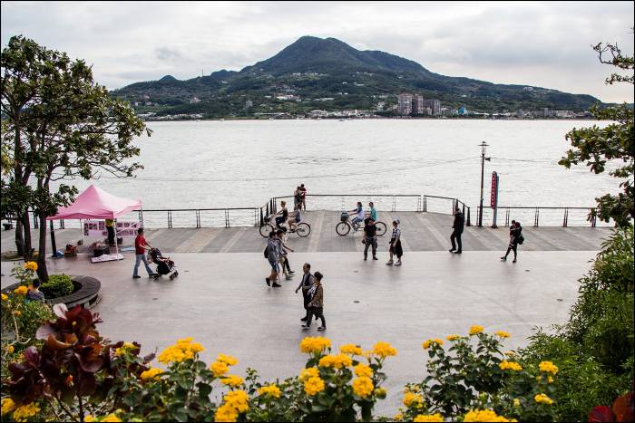 waterfront promenade waterfront promenade