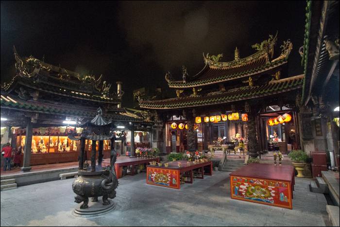 temple dedicated to the Chinese sea goddess Mazu temple dedicated to the Chinese sea goddess Mazu