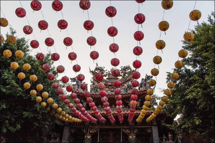 lanterns in Longshan Temple lanterns in Longshan Temple