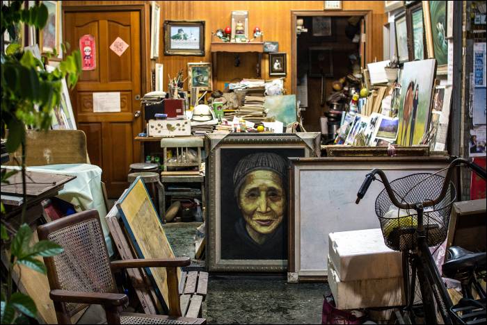 cluttered offices cluttered offices